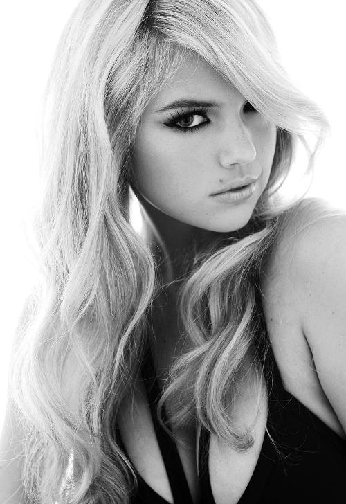 Black And White Kate Upton Picture