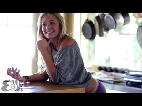 Video thumbnail for youtube video The Most Gorgeous Women In Human History In GIFs