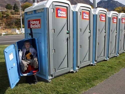 portapotty-funny-halloween-costumes