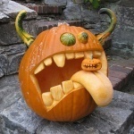 pumpkin-carvings-teeth