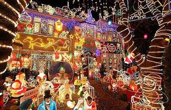 crazychristmasdecorationsbright – PBH2
