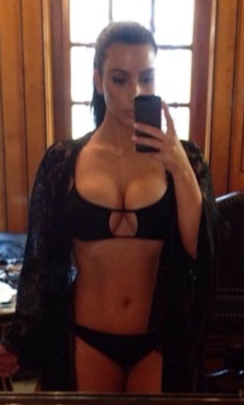 Hot Kim Kardashian Pictures