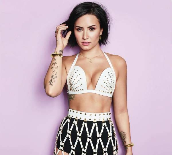 Hot Demi Lovato Pictures