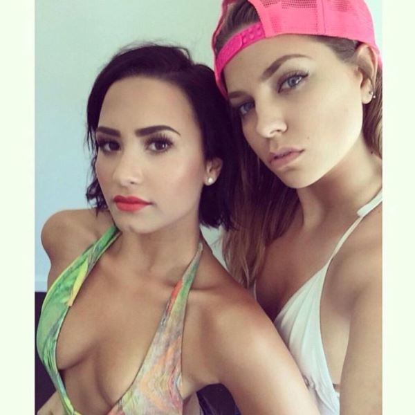 Sexy Demi Lovato Photos