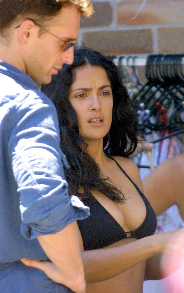 Sexy Salma Hayek Pictures