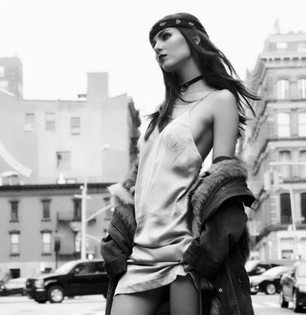 Victoria Justice Nipple